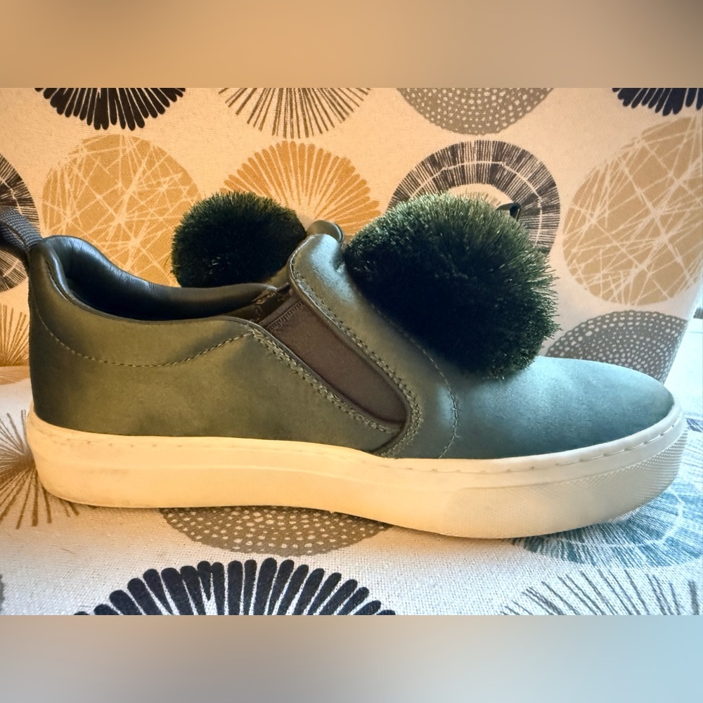 Tory Burch Daphne Pom Pom Satin Luxe Platform Sneaker.  Size 7.5 - Picture 6 of 8